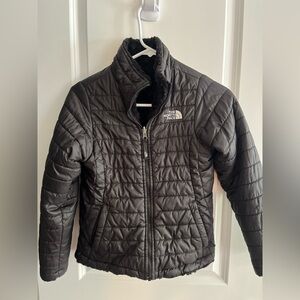 The North Face fully reversible jacket size 8/10 medium no smoking home